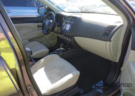 2017 Mitsubishi Outlander Sport 2.4 Se z USA, uszkodzony, nr VIN JA4AR3AW0HZ045553